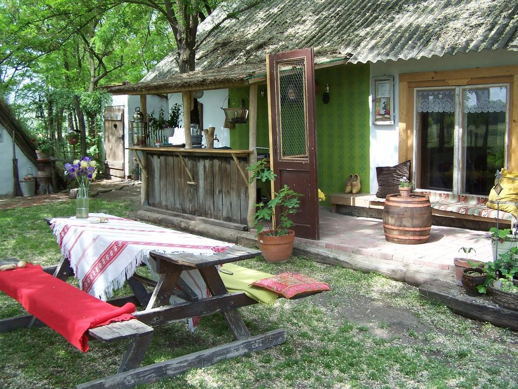 Pálmonostora Chy-Kara Farm Camping B&B 외부 사진